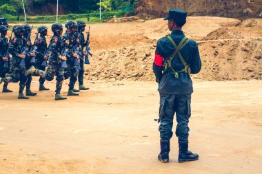 Askerler bir eğitim