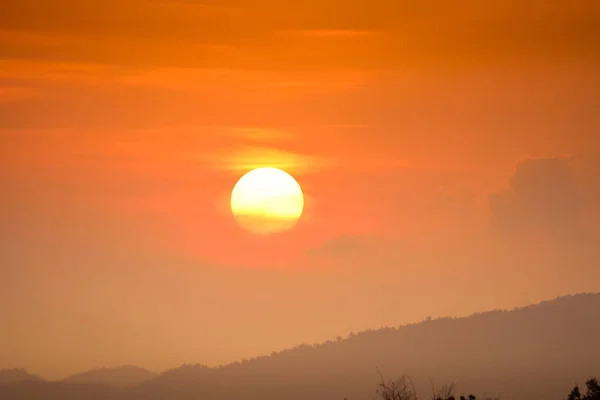 Pôr do sol em fenômenos naturais — Fotografia de Stock
