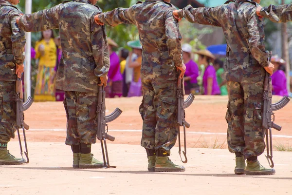 Askerler bir eğitim