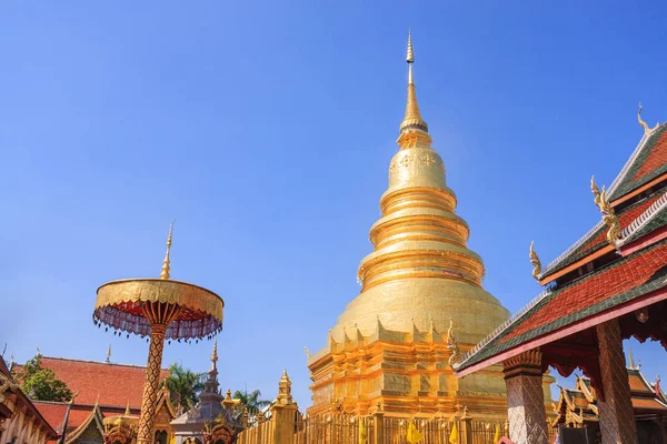 Antik Pagoda heykeli