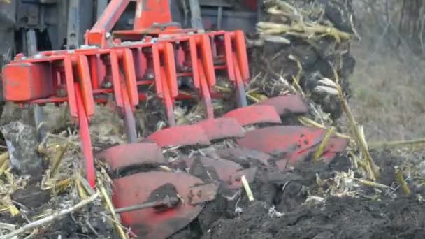 Tractor plowing field — Stock Video