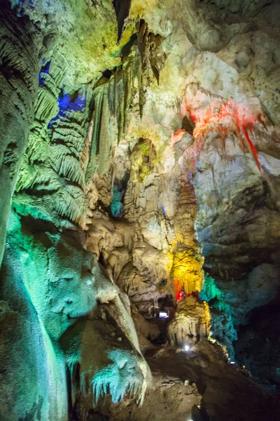 Gürcistan 'daki Prometheus mağarası