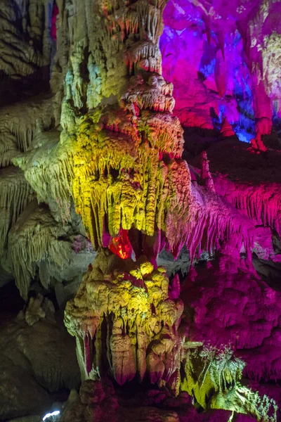 Gürcistan 'daki Prometheus mağarası