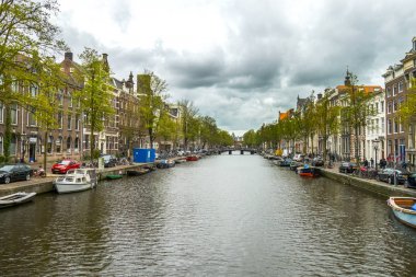 Amsterdam caddeleri gün zaman