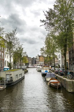 Amsterdam caddeleri gün zaman