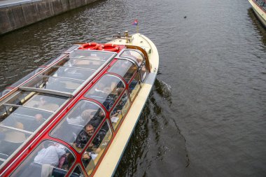 Amsterdam chanel üzerinde tekne