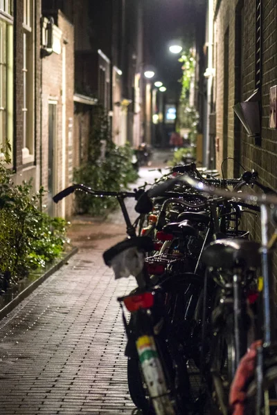 Amsterdam fietsenstalling — Stockfoto