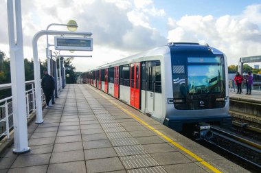 Amsterdam, Hollanda - Ocak Circa, 2017: tren istasyonunda 