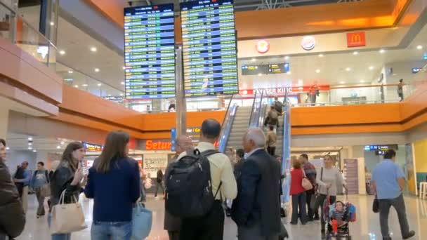 Pessoas Aeroporto Istambul Turquia Viagens — Vídeo de Stock
