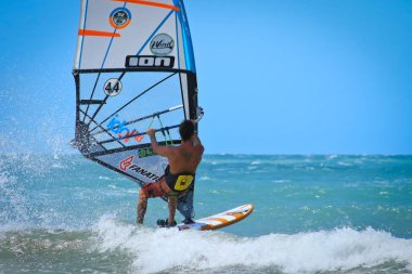 Aşırı Rüzgar Sörfü hileler