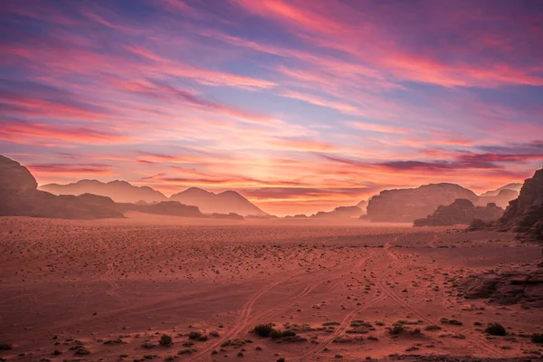 Wadi rum çöl manzarası, jordan