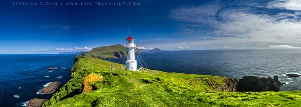 Farol nas Ilhas Faroé — Fotografia de Stock