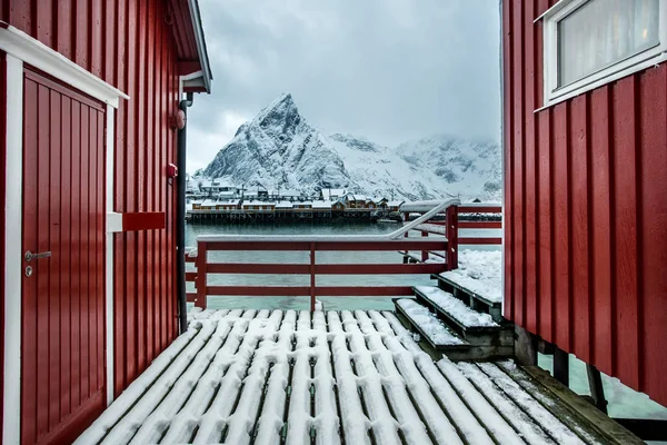 Rorbu House, playa, Lofoten, Noruega — Foto de Stock