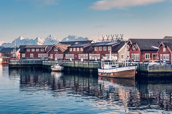 Beautiful rorbu or fisherman 's houses in Svolvaer Lofoten Islands in Norway — стоковое фото