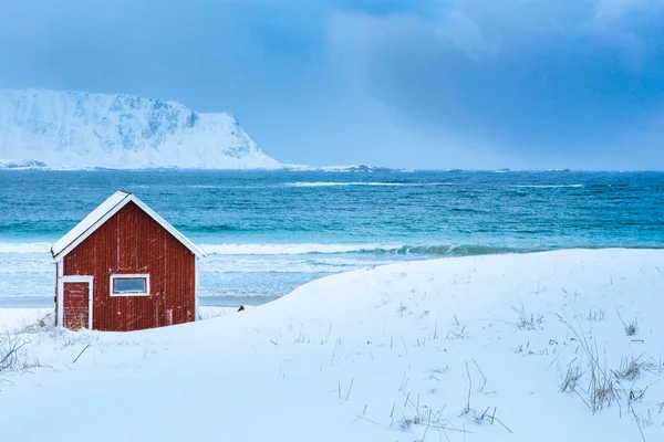 Зима в Olenilsoya в Reine, прибуття островів, Норвегії. — стокове фото
