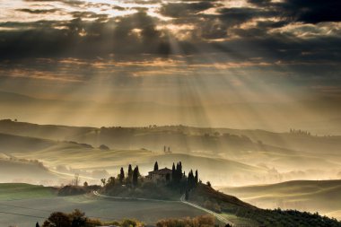 Güzel Tuscany kırsal - İtalya'nın Chianti bölgesinde büyük üzüm bağları 
