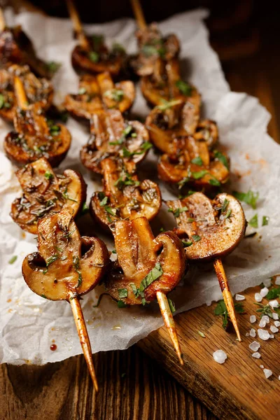 Brochettes aux champignons — Photo