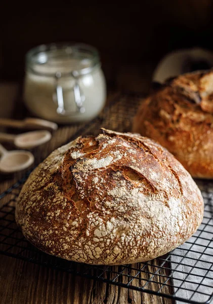 Traditional Homemade Sourdough Loaf Bread Cooling Tray Close — Stock Photo, Image