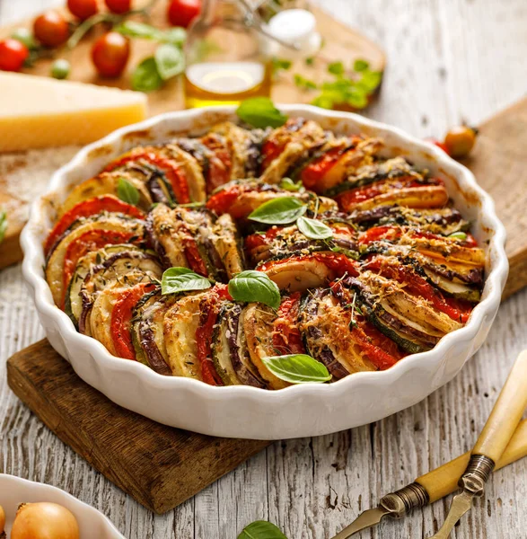 Casseruola Vegetale Tian Provenzale Delizioso Nutriente Pasto Vegetariano Tradizionale Vicino — Foto Stock