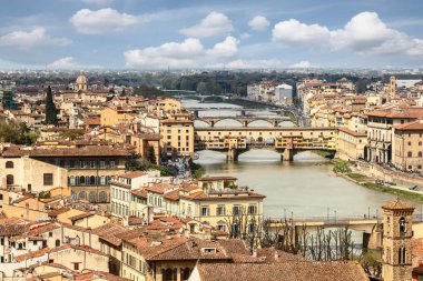 Floransa İtalya en güzel, sanatsal ve entelektüel kentlerinden biridir