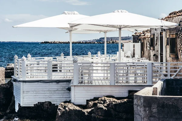 Detail Charakteristické Venkovské Restaurace Turistickém Letovisku Během Letního Dne Užitečné — Stock fotografie