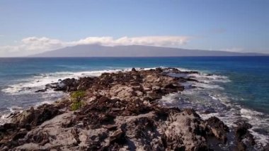 taşlar adalar Maui, hawaii karşı sıçramasına Pasifik okyanus sularının