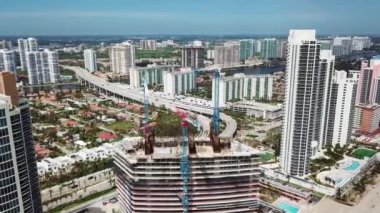 highrise binalar, finansal kurumlar, okyanus kıyısında sunny Isles beach, miami konut evler hava resmi