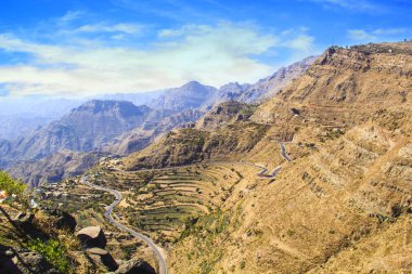 Dağ flamalar ve terasların yemen güzel görünüm