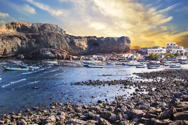 Bela vista do Golfo de Áden, no Iêmen, ao pôr do sol — Fotografia de Stock