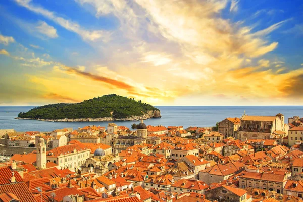 Tarihi Dubrovnik, Hırvatistan, gün batımında güzel görünümü