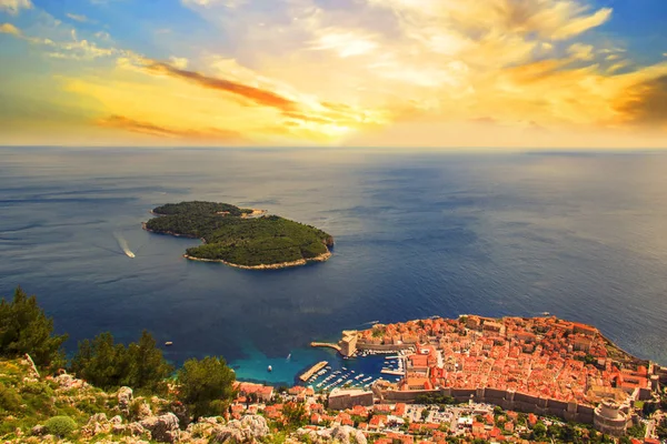 역사적인 두브로브니크, 크로아티아, 석양의 아름 다운 보기 — 스톡 사진