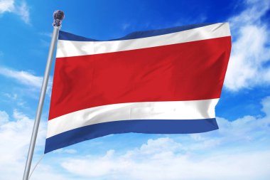 Kosta Rika bir açık mavi gökyüzü karşı gelişen bayrağı