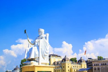 Justinian Üsküp, Makedonya için ilk anıt