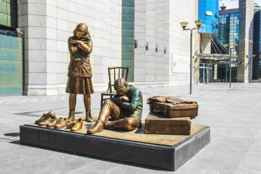 Üsküp, Makedonya, 11 Mayıs: 11 Mayıs 2016 çocuklara Üsküp'teki anıt