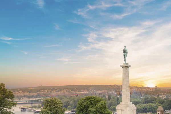 Belgrad, Sırbistan için Belgrad Kalesi yakınındaki kazanan Anıtı güzel görünümü