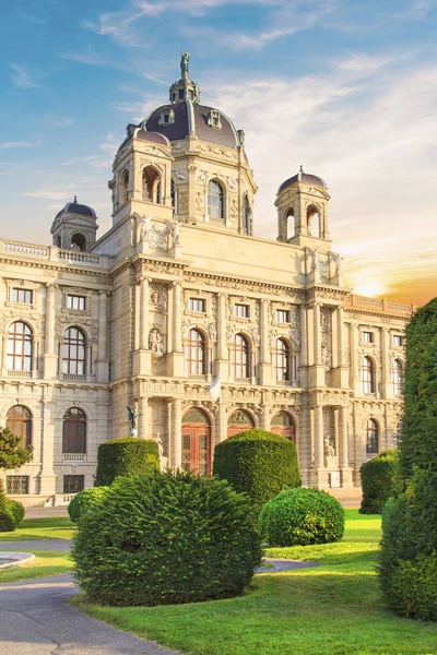 Schöne Aussicht auf das Kunsthistorische Museum in Wien, Österreich — Stockfoto