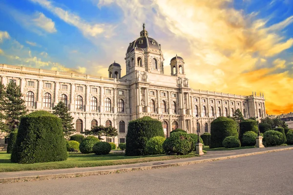 Schöne Aussicht auf das Kunsthistorische Museum in Wien, Österreich — Stockfoto