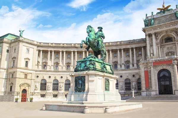 Pomnik cesarza Franciszka Józefa I w Bourg der Inn w Wiedniu, Austria — Zdjęcie stockowe