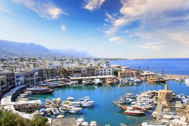 Girne (Girne), Kuzey Kıbrıs'ın Girne koyunda güzel görünümü