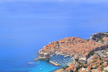 Dubrovnik, Hırvatistan tarihi şehir güneşli bir günde güzel görünümü