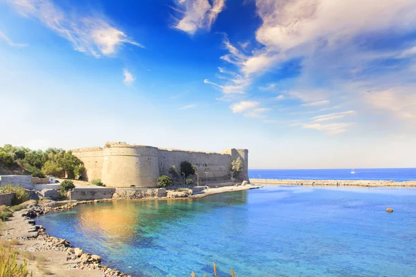 Girne (Girne), Kuzey Kıbrıs Girne Kalesi'nin güzel manzara