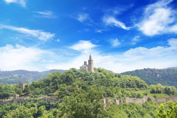 Beautiful View Ancient Fortress Tsarevets Mountains Veliko Tirnovo Bulgaria — Stock Photo, Image