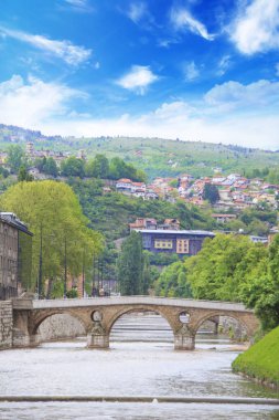 Milyacka Nehri Saraybosna, Bosna Hersek için Latin Köprüsü, Bosna-Hersek, en eski köprü görünümünü çalışır