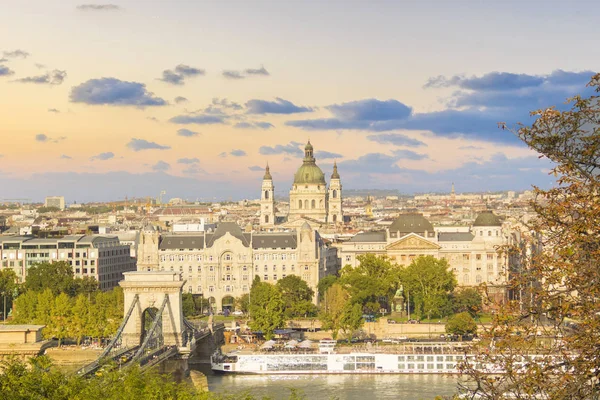 Bela Vista Basílica Santo Istvan Ponte Cadeia Szechenyi Através Danúbio — Fotografia de Stock