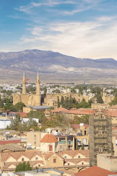 Güzel Şehir Lefkoşa Kıbrıs Için Bayrak Türk Bölümünün Görünümünü Telifsiz Stok Imajlar