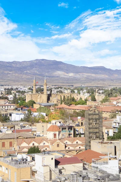 Hermosa Vista Parte Turca Ciudad Bandera Nicosia Chipre Imagen de stock
