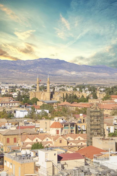 Hermosa Vista Parte Turca Ciudad Bandera Nicosia Chipre Fotos de stock libres de derechos