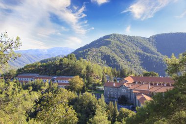 Sedir Vadisi doğa rezerv Kıbrıs'ta Trooditissa manastırda güzel görünümü