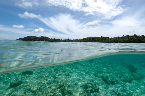Isola tropicale aceh indonesia immersioni subacquee Fotografia Stock