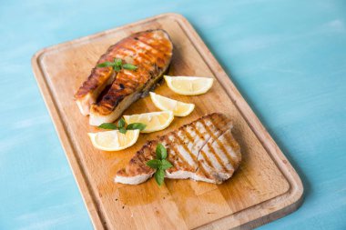 ton balığı ve somon